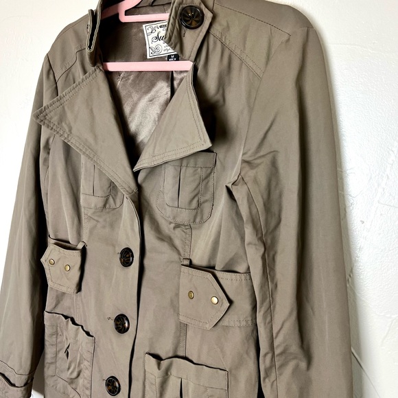 Women’s olive green tan Trench Coat - Picture 5 of 14
